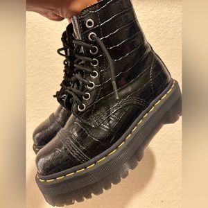Dr Marten Sinclair, Croc sz 6